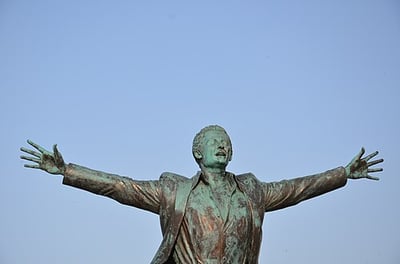 Monumento a Domenico Modugno