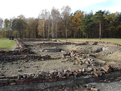 Gas chamber/Crematorium IV