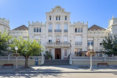 Edificio del Círculo Oscense
