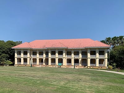 Nine-chamber Mansion
