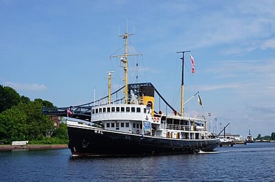 Dampfeisbrecher Wal